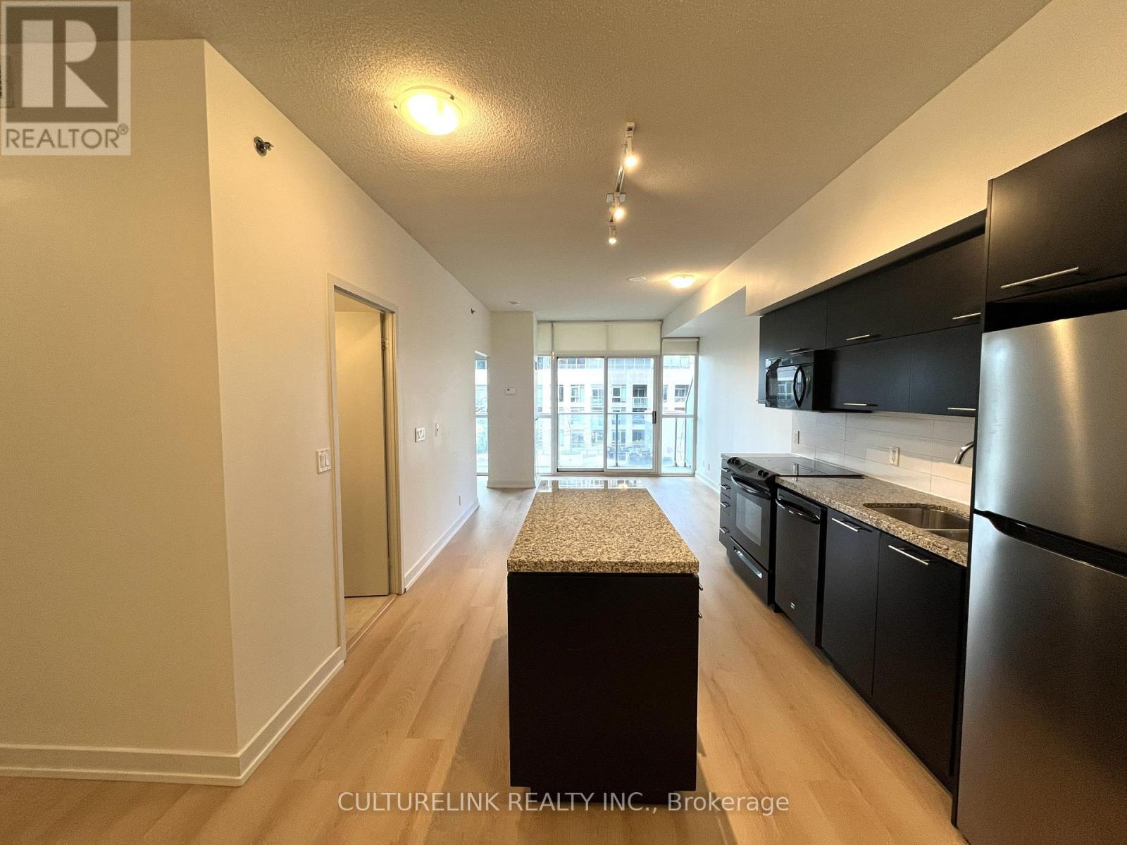 915 - 21 NELSON STREET, Toronto (Waterfront Communities)