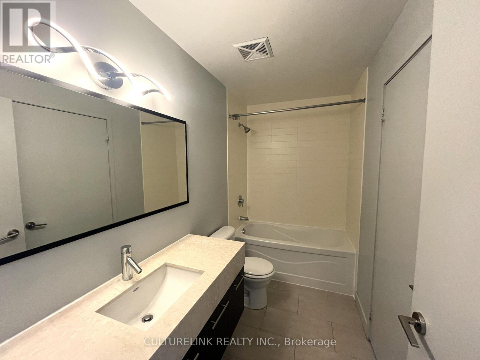 915 - 21 NELSON STREET, Toronto (Waterfront Communities) — photo 8