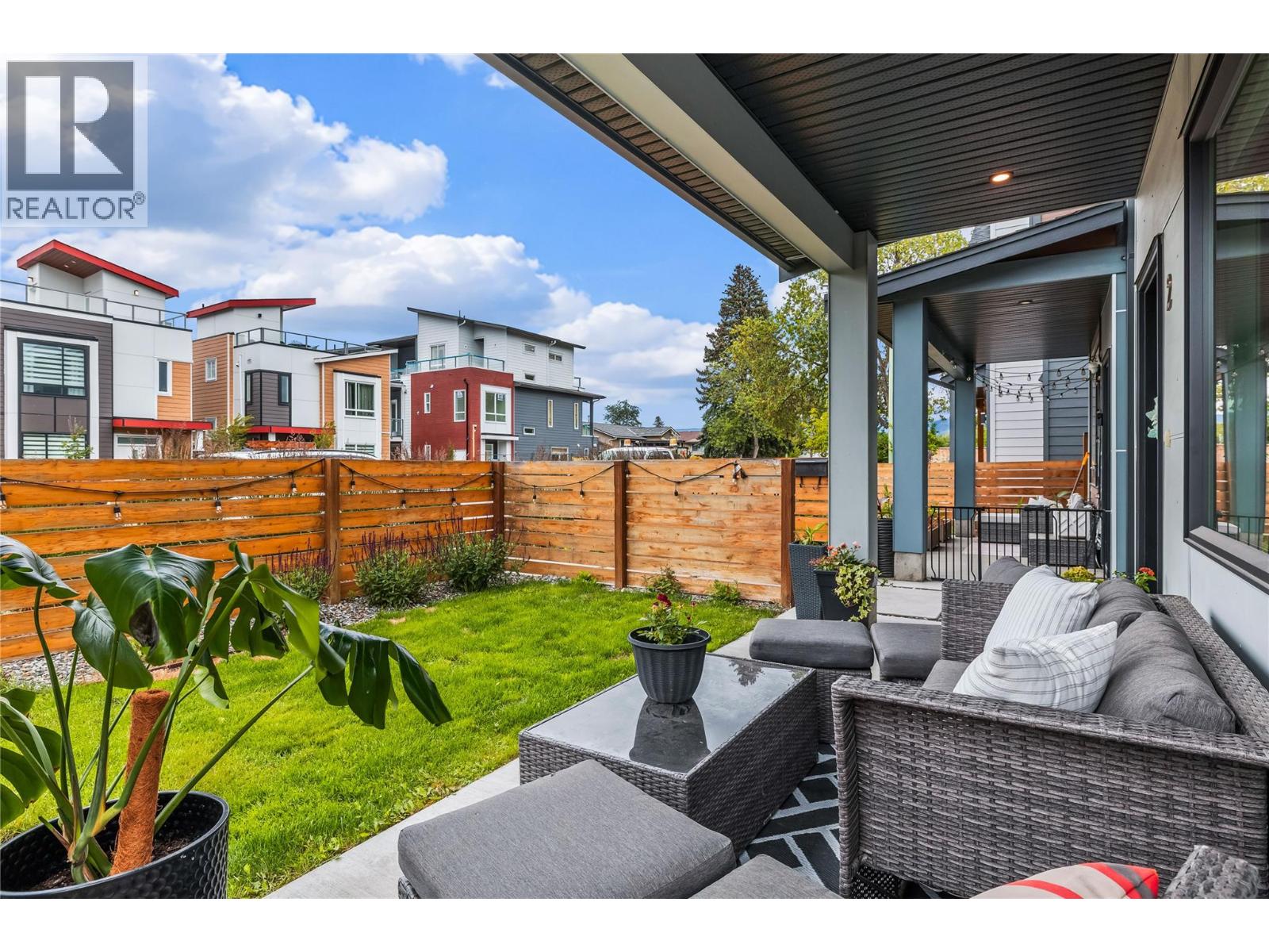 2 771 Raymer Avenue, Kelowna