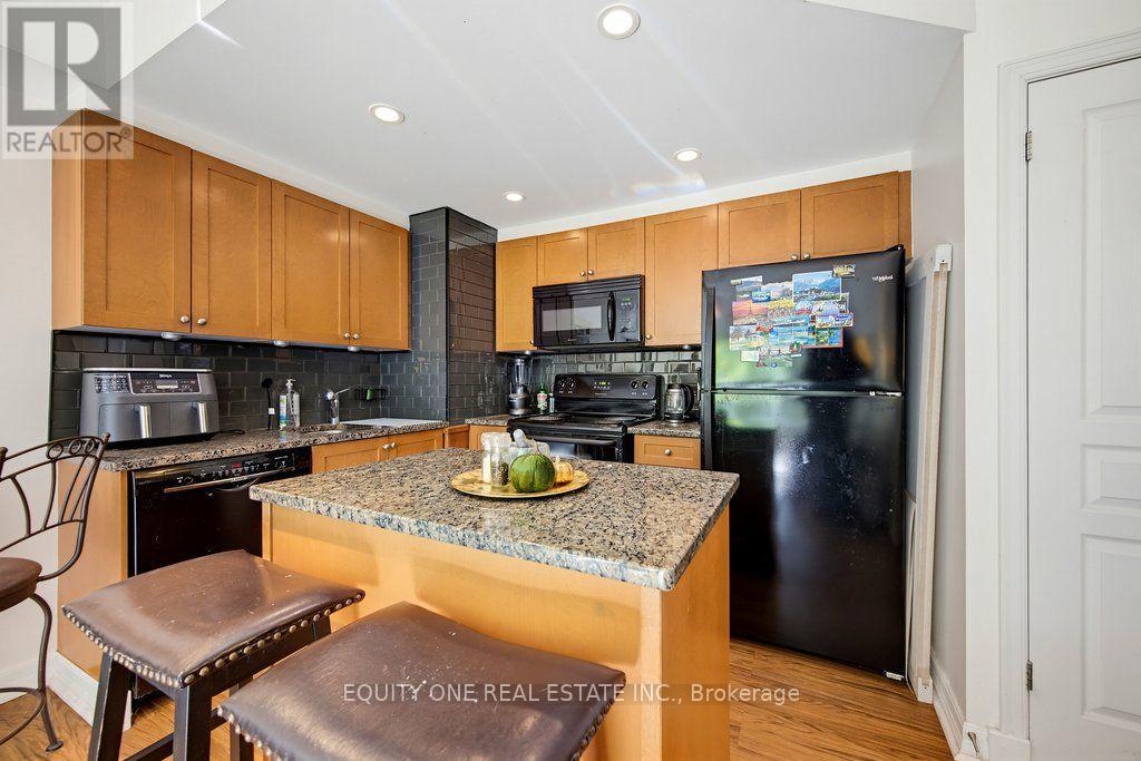 210 - 200 BESSERER STREET, Ottawa — photo 9