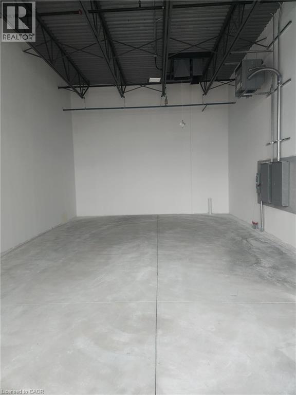 87 BOND Corner Unit# 35, Woodstock — photo 4