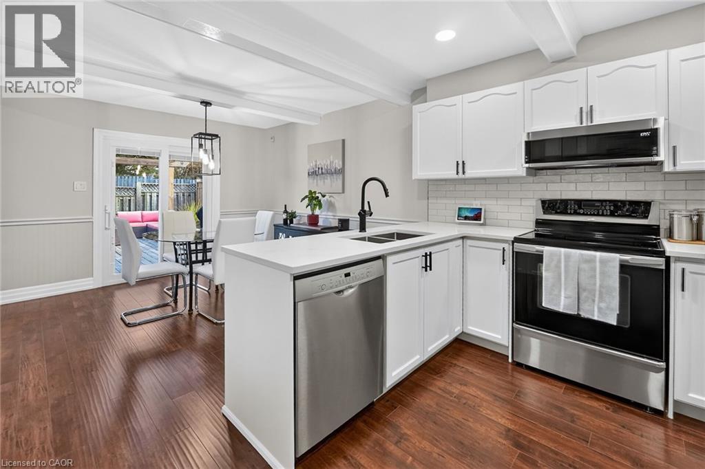 223 STAGECOACH Drive, Hamilton — photo 11