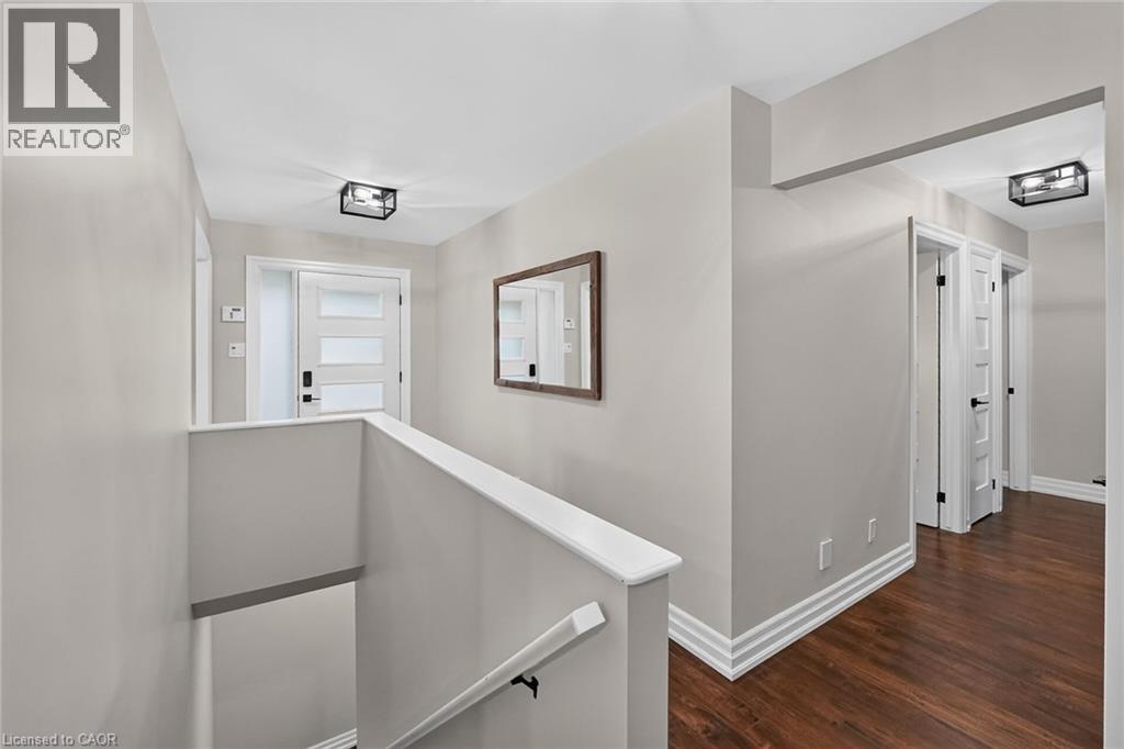 223 STAGECOACH Drive, Hamilton — photo 5