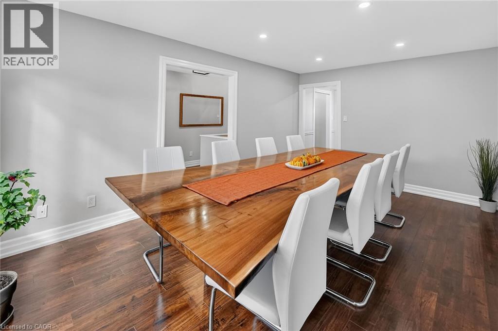 223 STAGECOACH Drive, Hamilton — photo 8