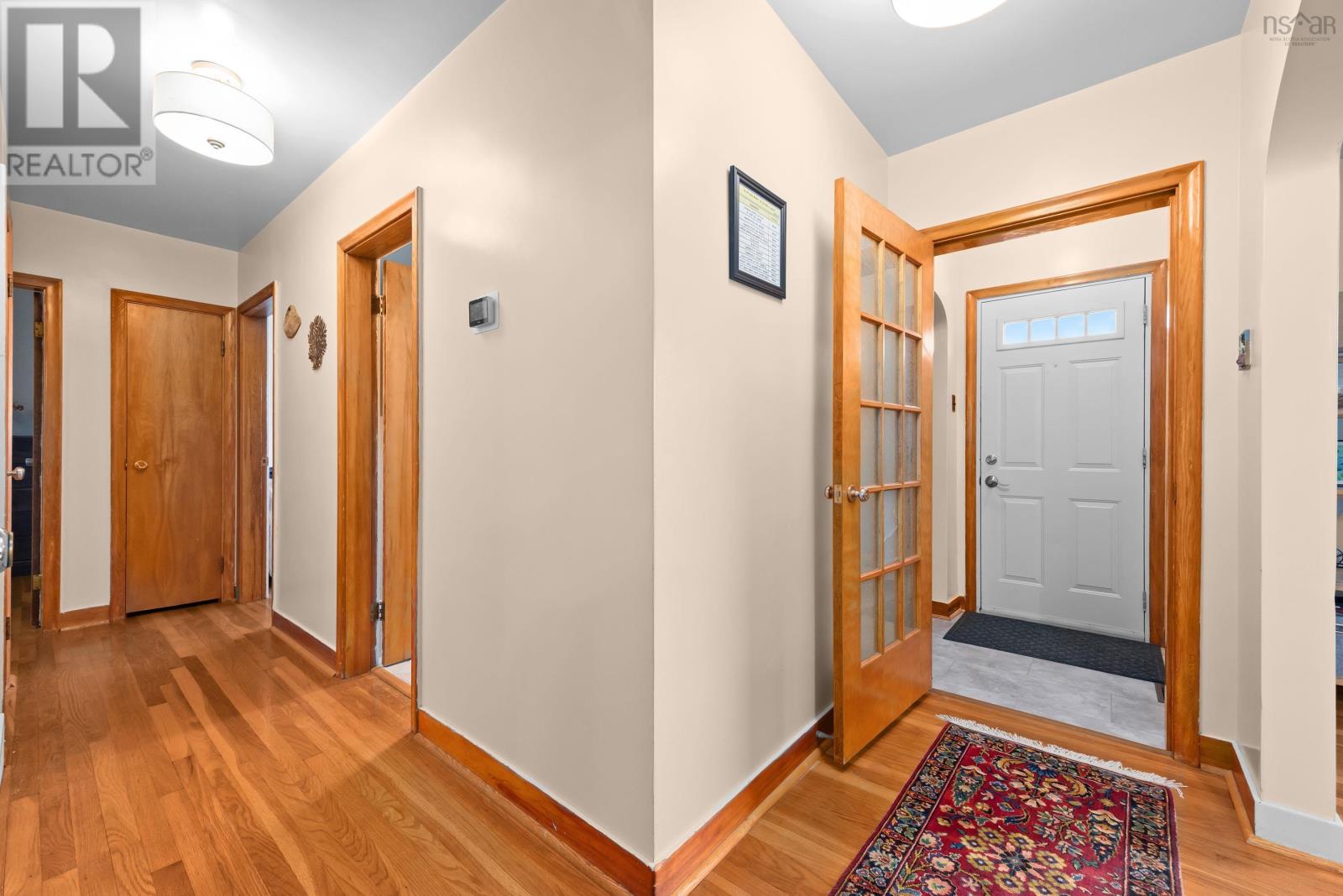 6 Chestnut Lane, photo 2