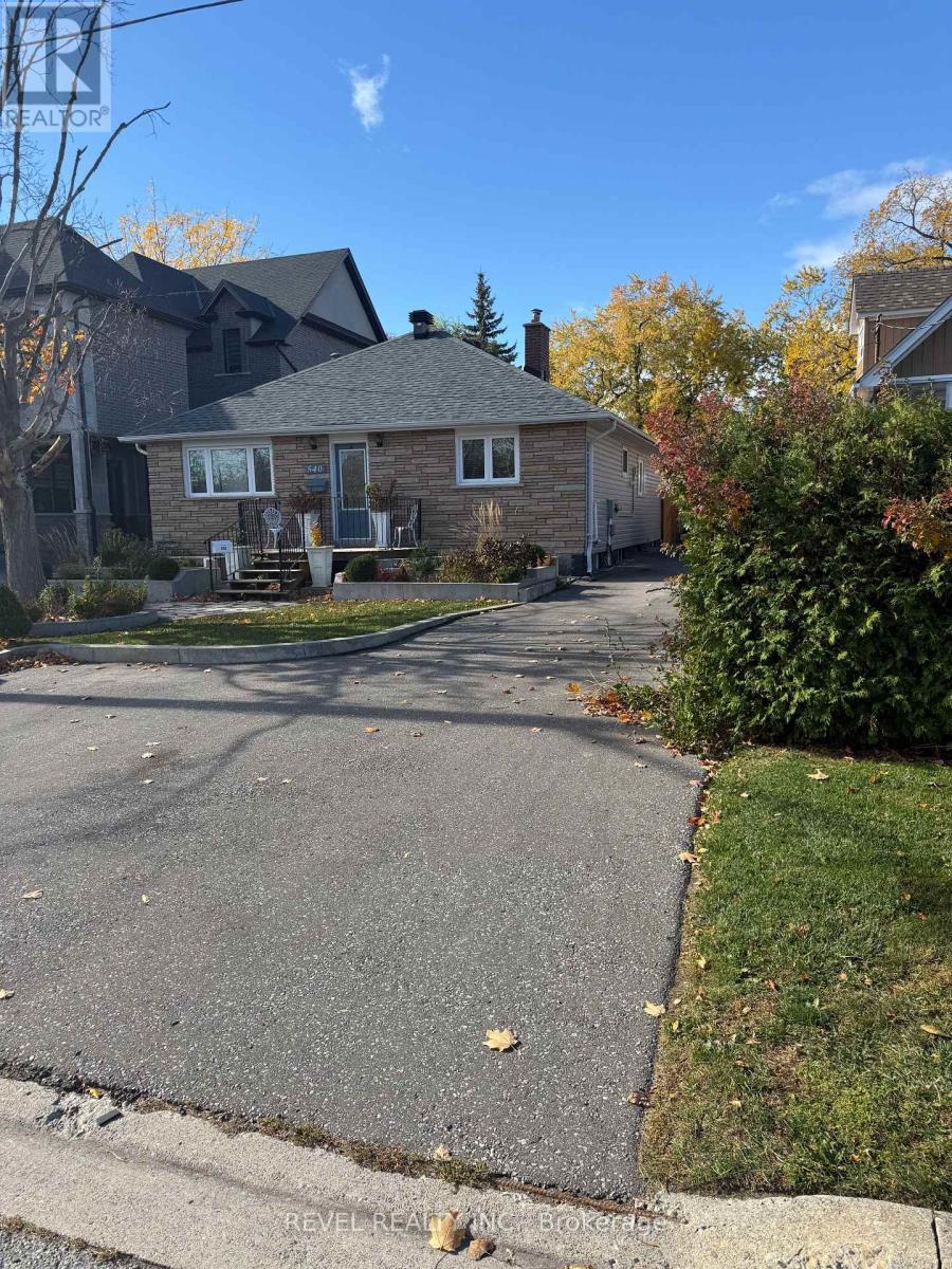 540 West Shore Boulevard, Pickering, ON photo 2