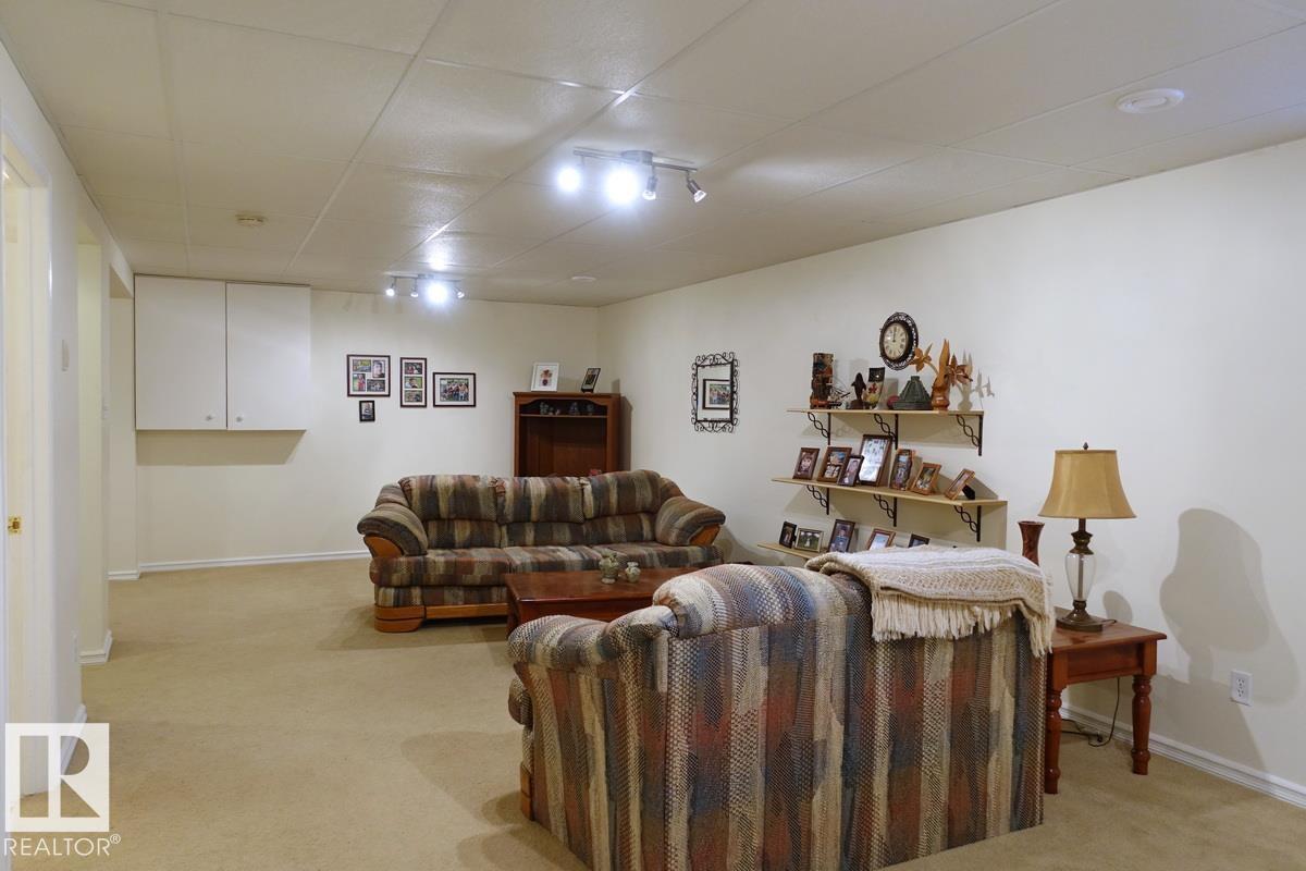 26 Riverpointe Drive, photo 24