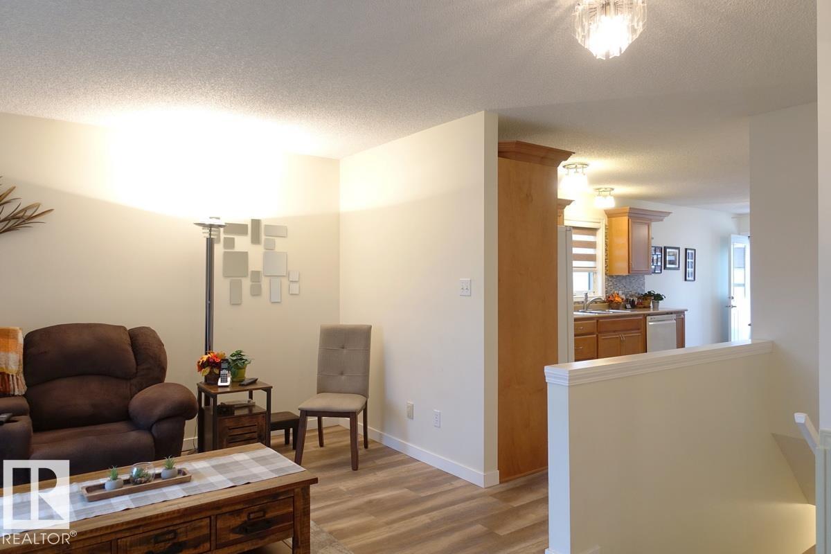 26 Riverpointe Drive, photo 3