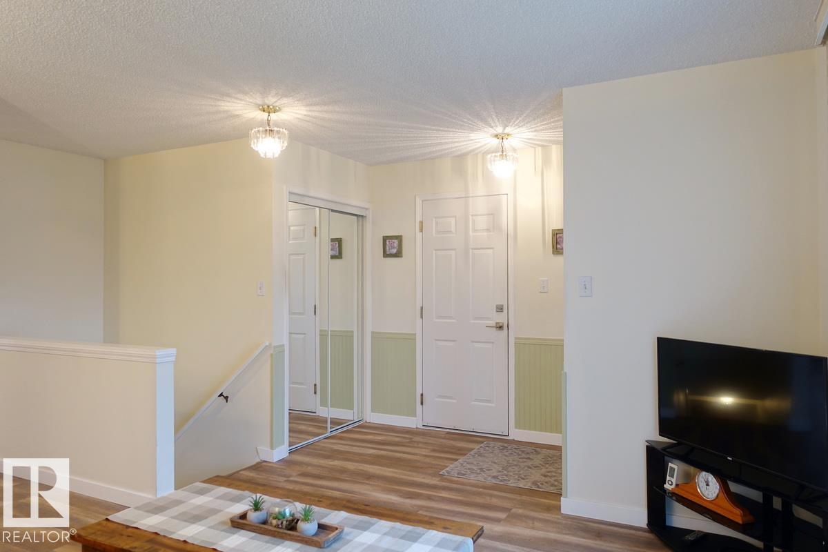 26 Riverpointe Drive, photo 6