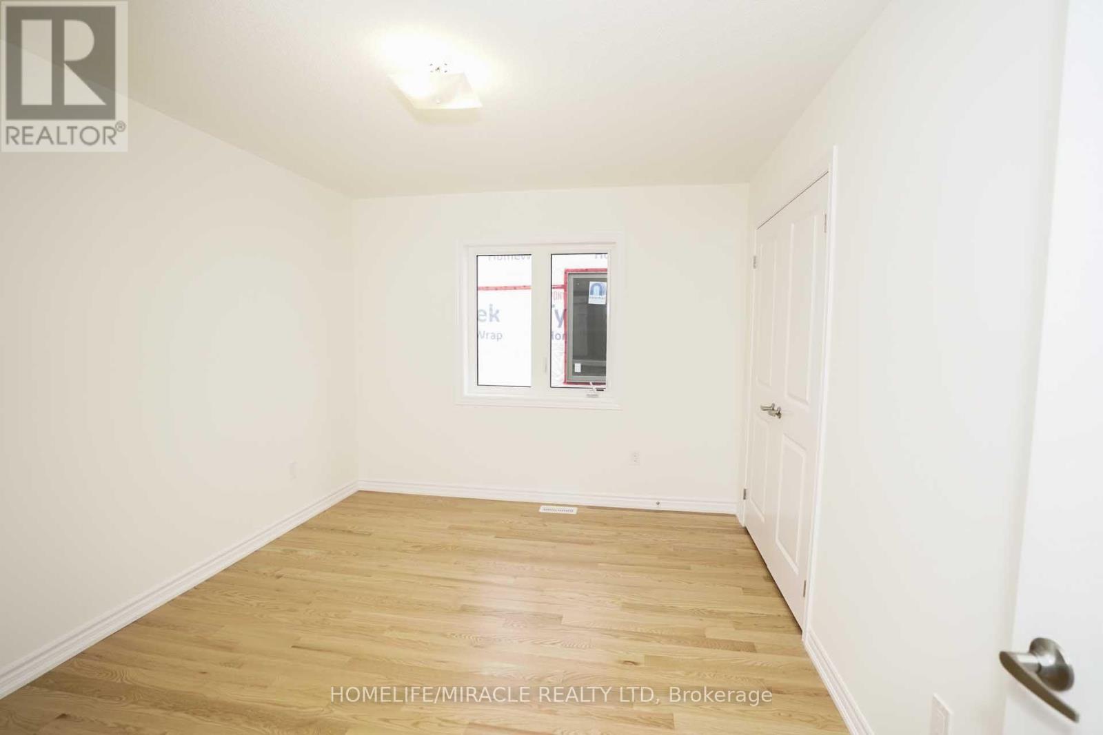 Upper-7 Ludlow Drive, Barrie photo 29