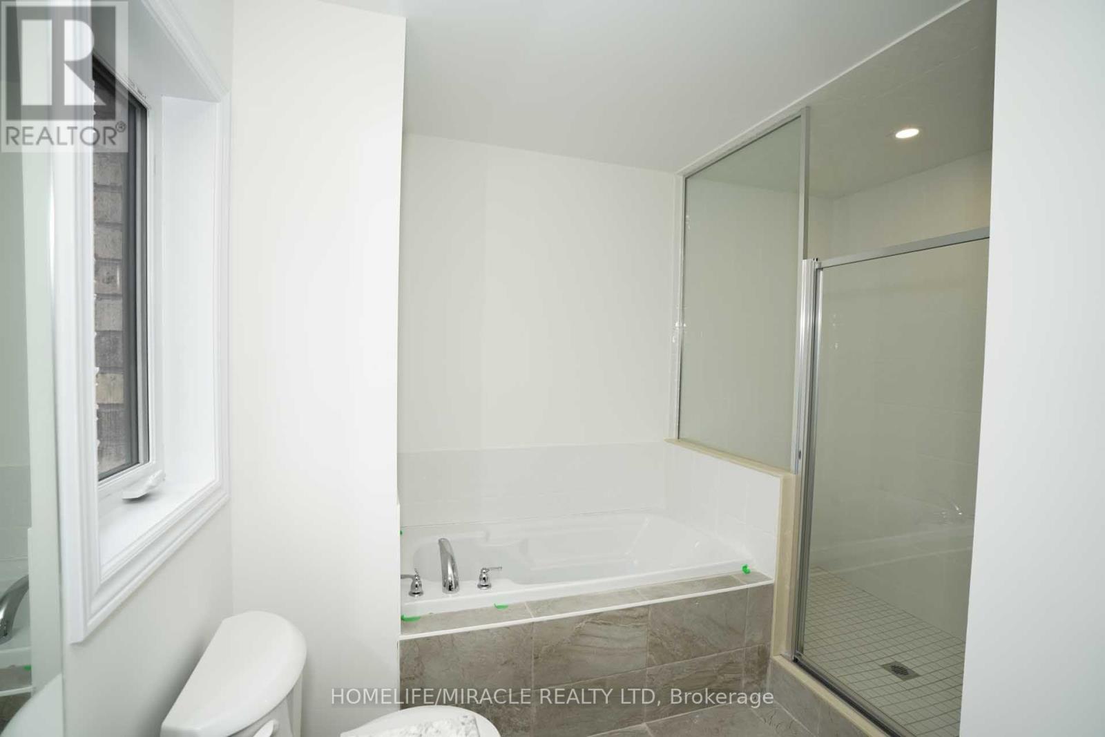Upper-7 Ludlow Drive, Barrie photo 33