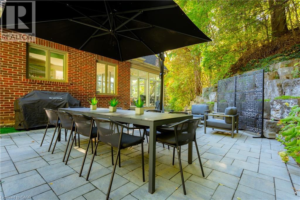 139 OAKLANDS PARK Court, Burlington — photo 10