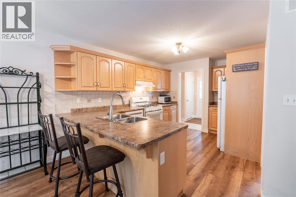 543 Country View DRIVE, Petrolia — photo 6