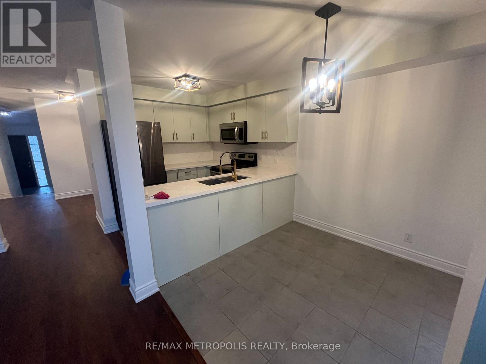 2359 Steeplechase Street, Oshawa, ON photo 10