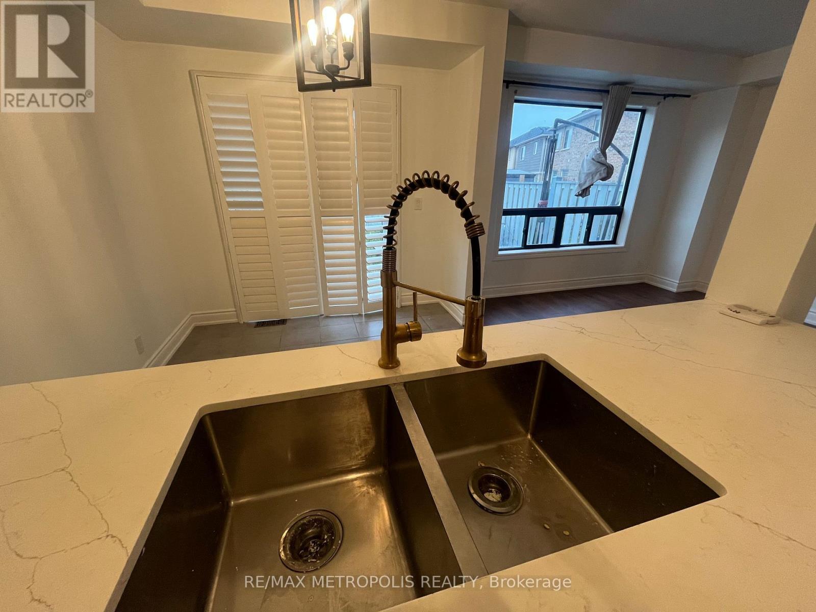 2359 Steeplechase Street, Oshawa, ON photo 16