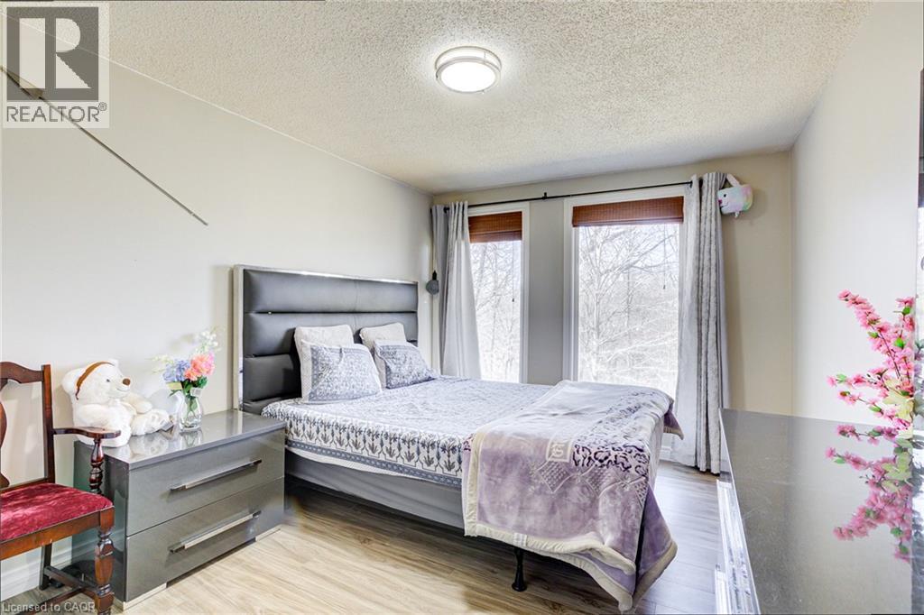 22 BLACKHORNE Crescent Unit# Upper, Kitchener — photo 9