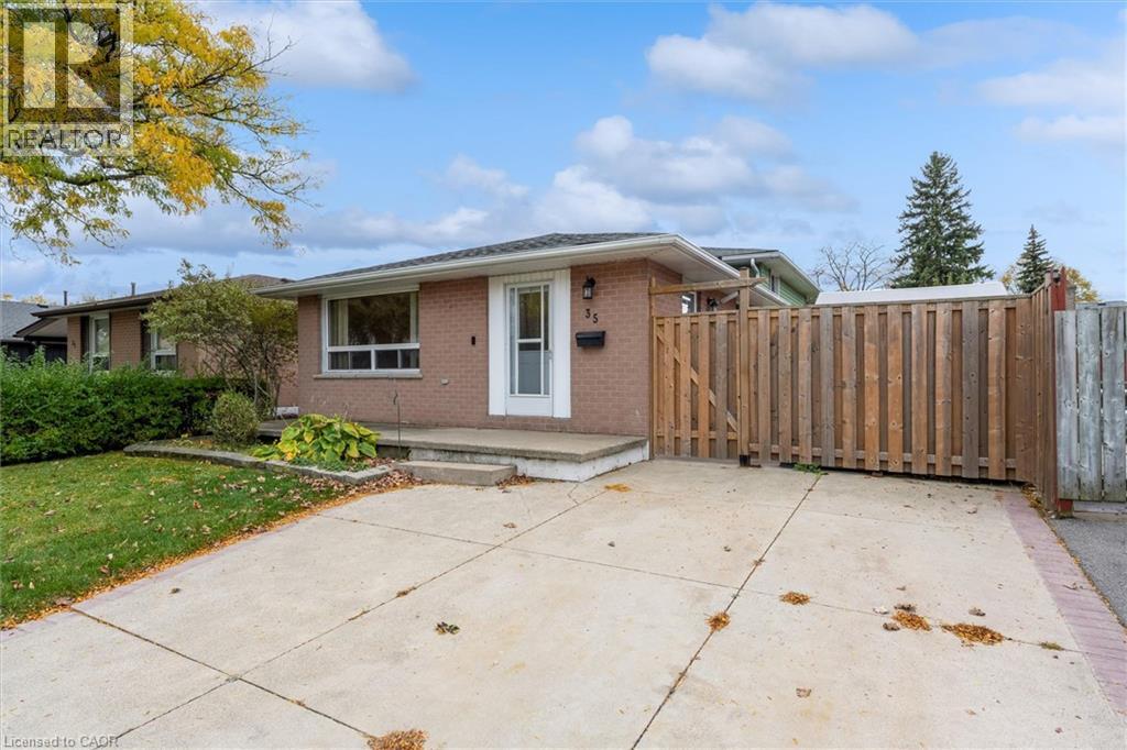 35 LESTERWOOD Street, Hamilton — photo 2