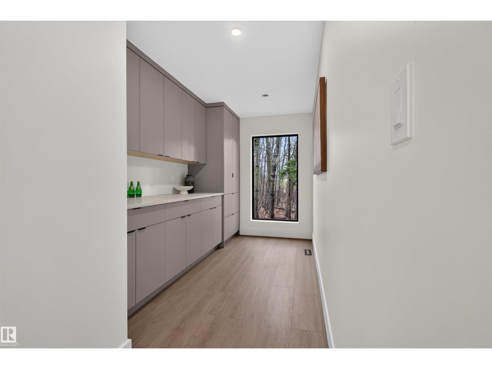 Property photograph 12 for MLS E4514280