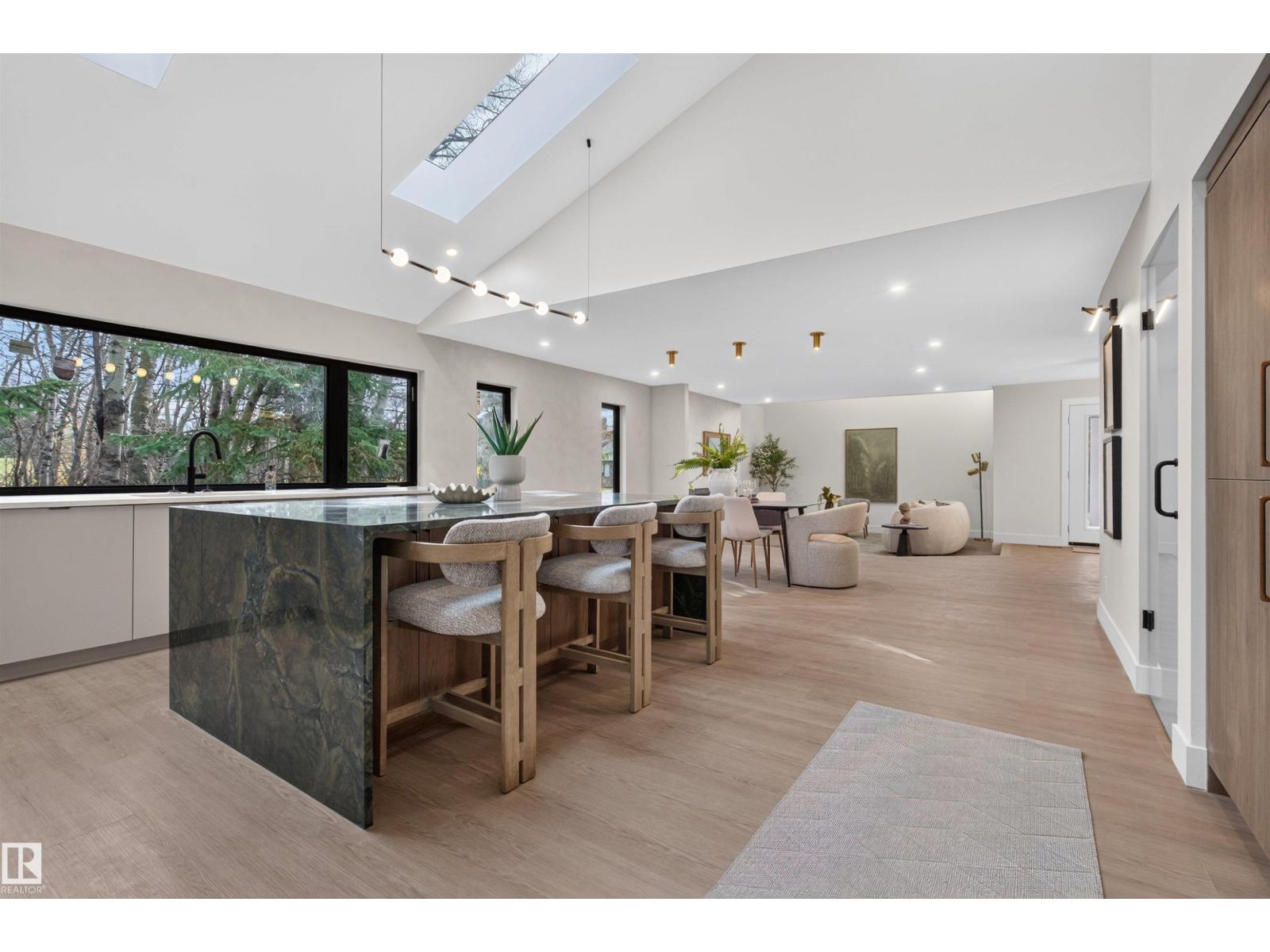 Property photograph 39 for MLS E4514280