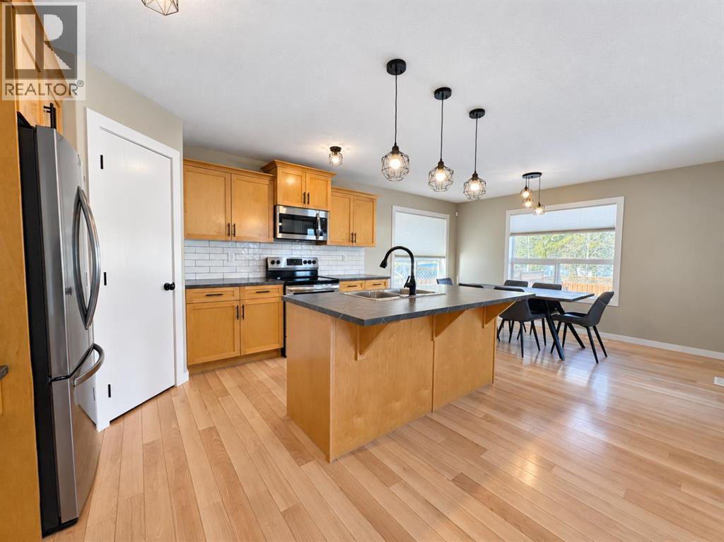 Listing photo – 6016 44 Avenue, Rocky Mountain House