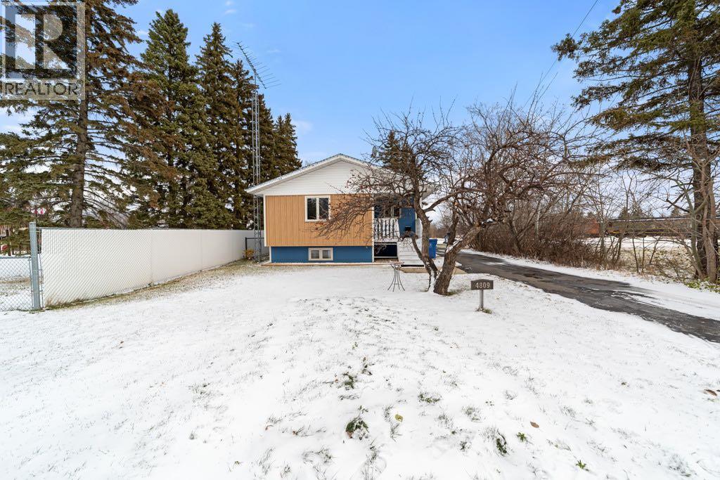 Listing photo – 4809 45 Street, Stettler