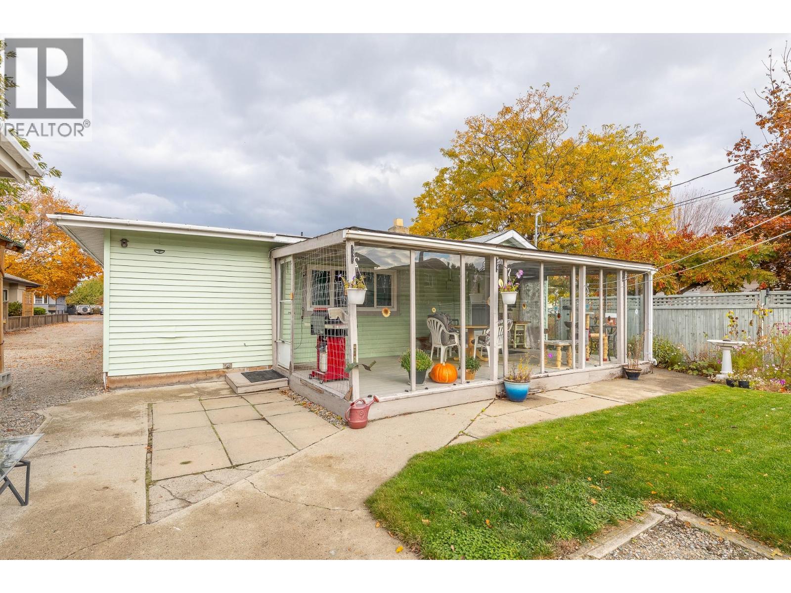 402 Conklin Avenue, Penticton - Image 1