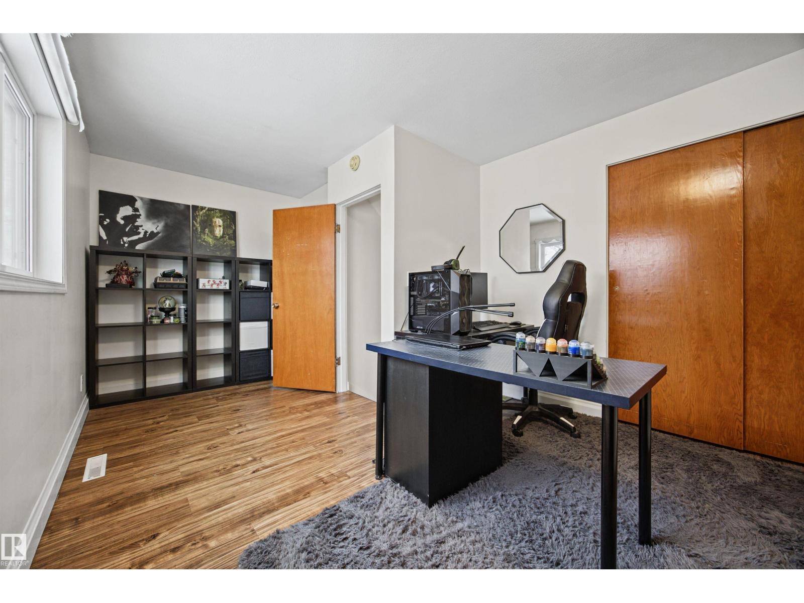 12001 49 Street NW, photo 29