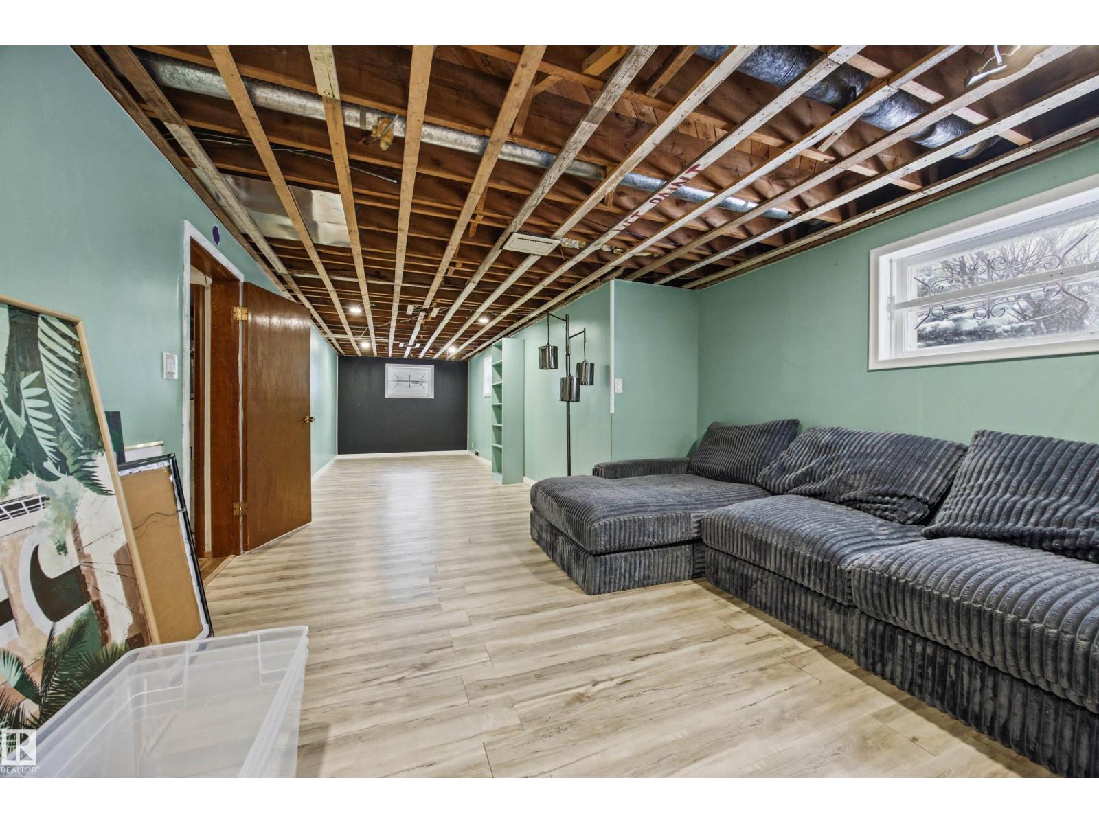 12001 49 Street NW, photo 37