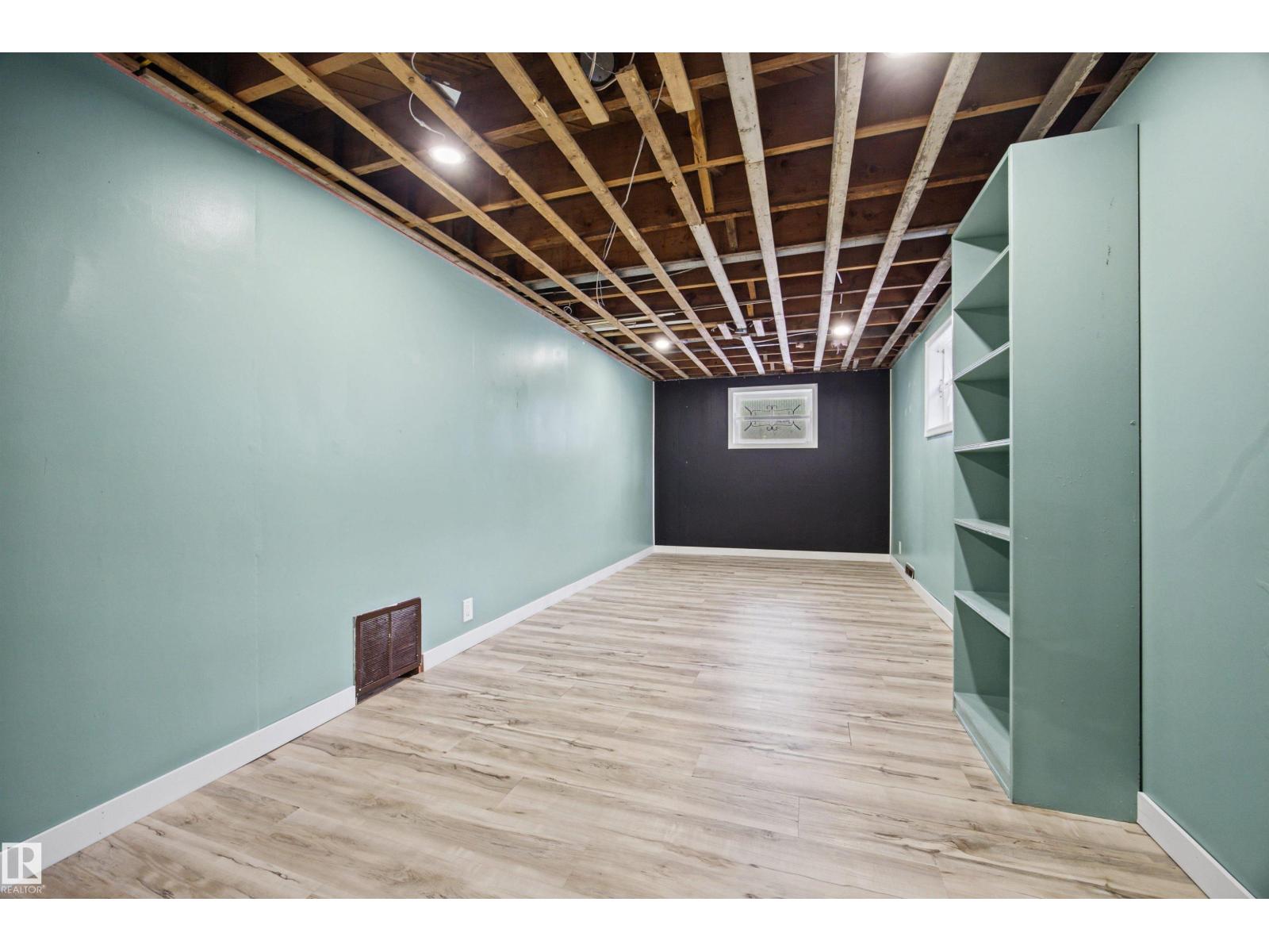 12001 49 Street NW, photo 38