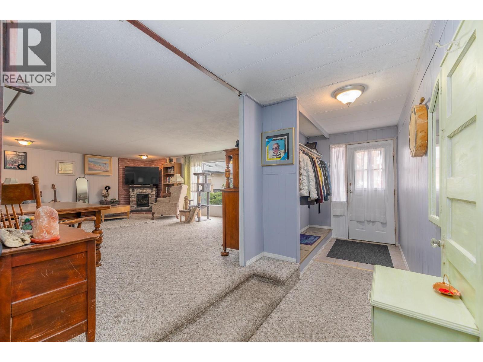 402 Conklin Avenue, Penticton - Image 1