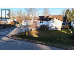 519 65 Street, Edson — photo 3