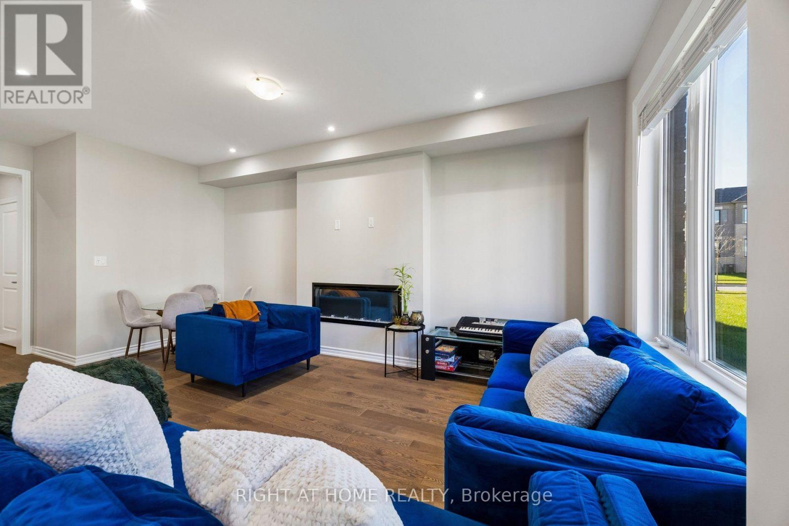 3154 SIDELINE 16, Pickering — photo 8
