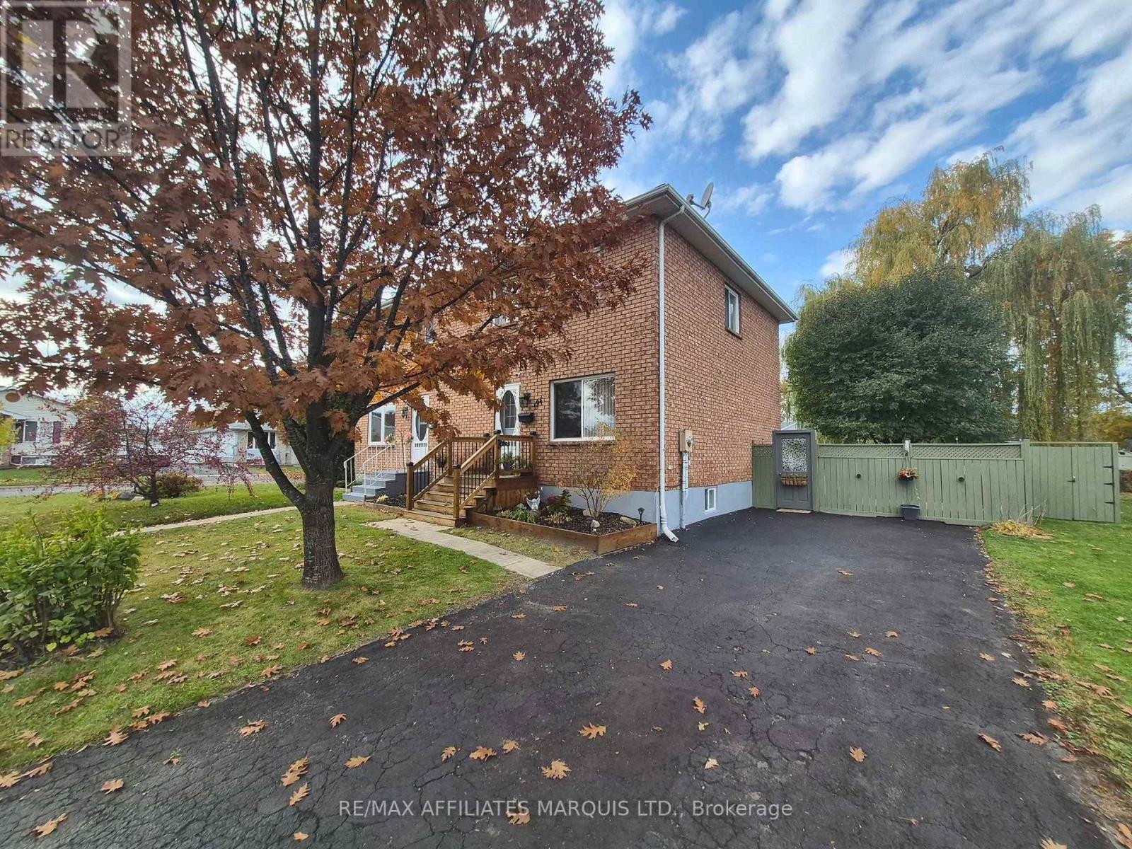 194 ELSIE AVENUE, Cornwall — photo 2