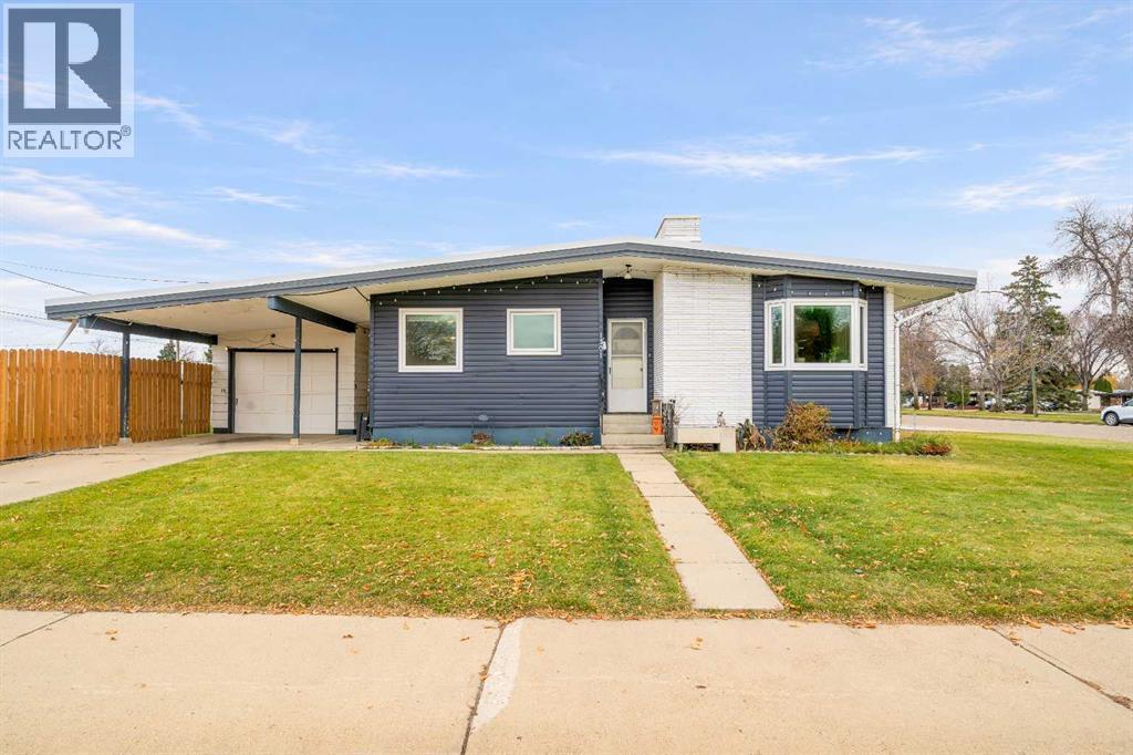 Photo of 1301 3 Avenue NE, Medicine Hat