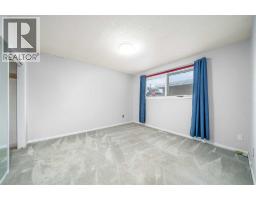 1301 3 Avenue NE, Medicine Hat — photo 8