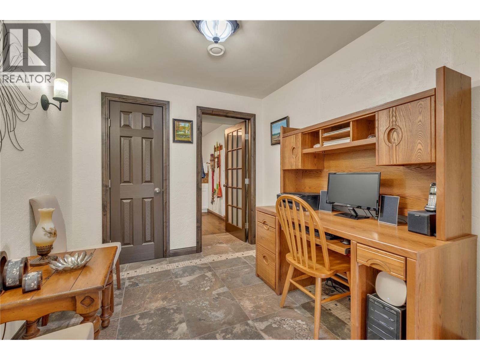 10811 Rutherford Avenue, Summerland