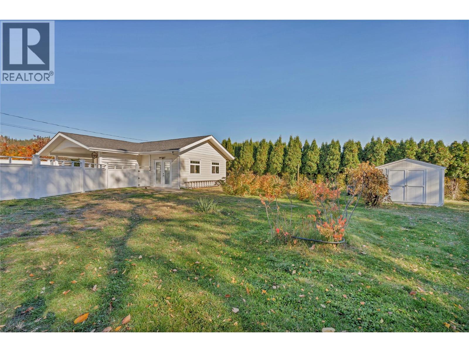 10811 Rutherford Avenue, Summerland