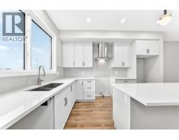 28 Mercado Road SE, Calgary — photo 14