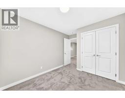 28 Mercado Road SE, Calgary — photo 32