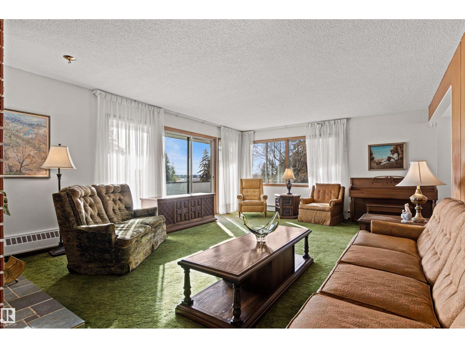 Property photograph 8 for MLS E4514925