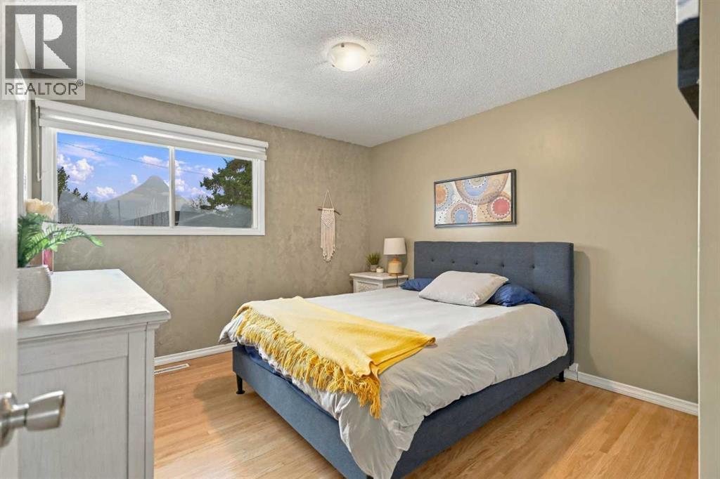 Listing photo – 5030 56 Avenue, Rimbey