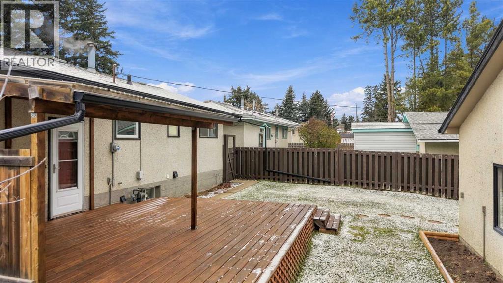 Listing photo – 5030 56 Avenue, Rimbey