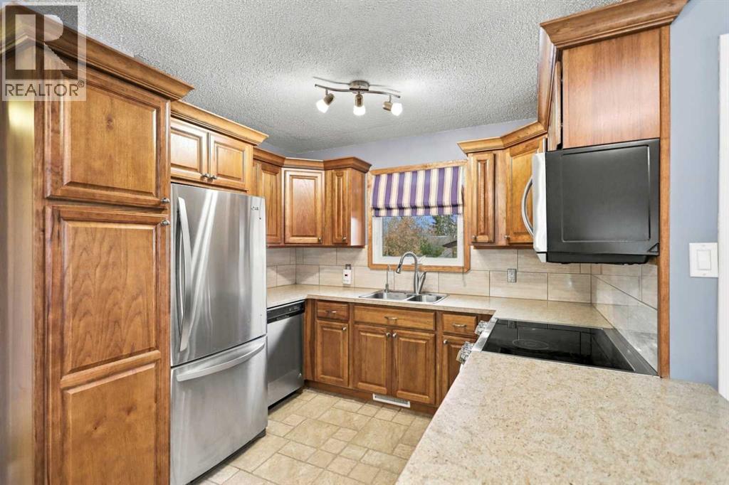 Listing photo – 5030 56 Avenue, Rimbey