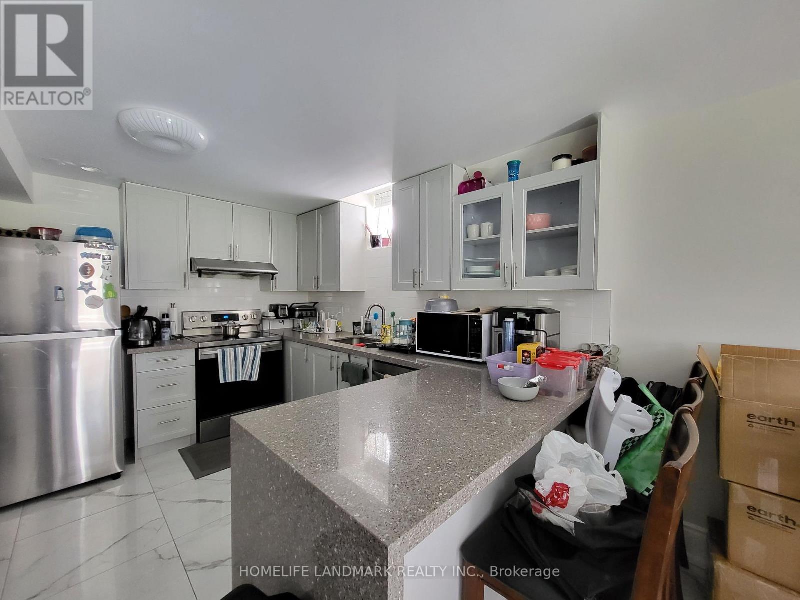 Bsmt- 1015 Kingpeak Crescent, Pickering, ON photo 4