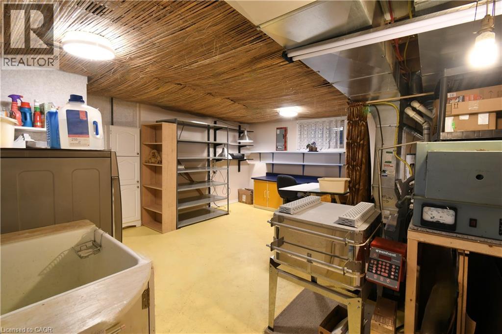855 GOVERNORS Road - 32