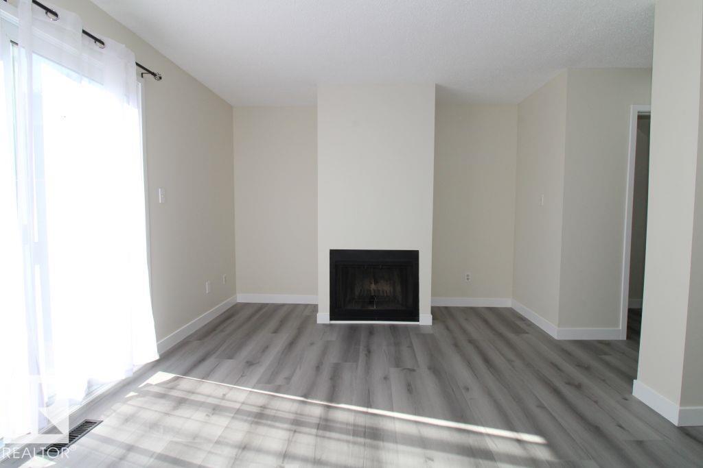 Property photograph 5 for MLS E4514934