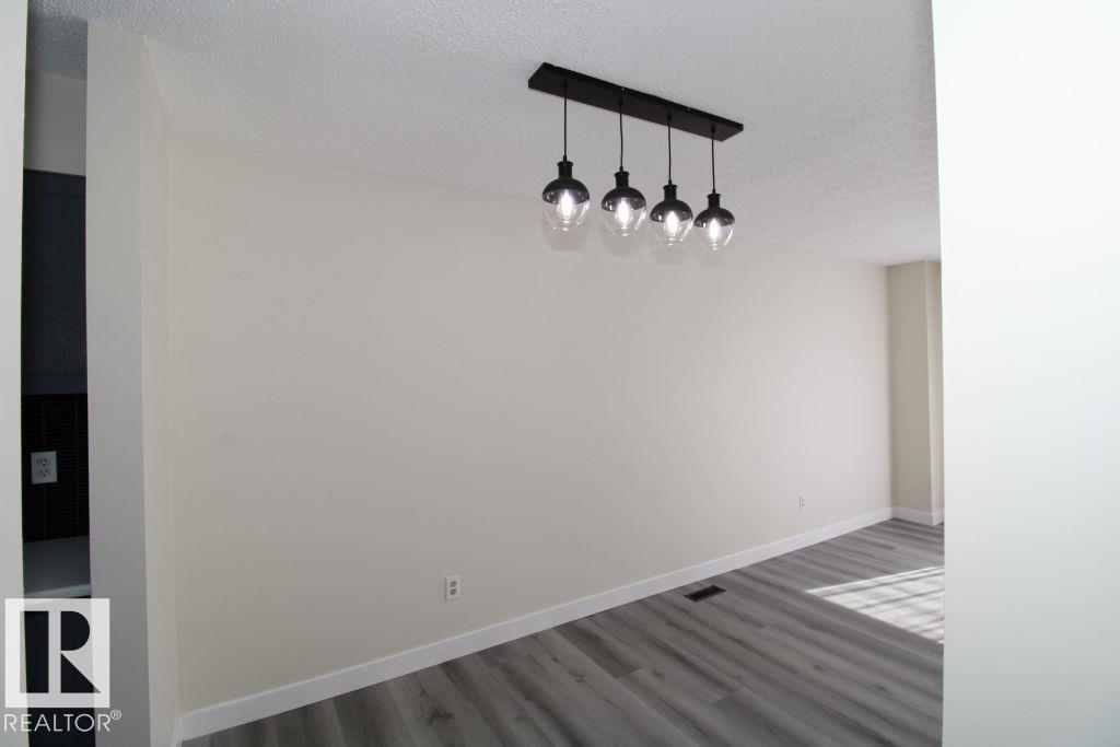 Property photograph 8 for MLS E4514934