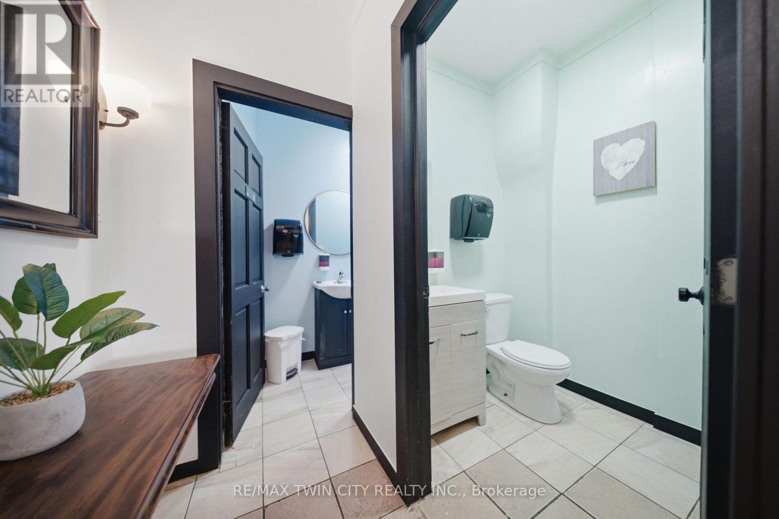 31 KING STREET, Brantford — photo 8
