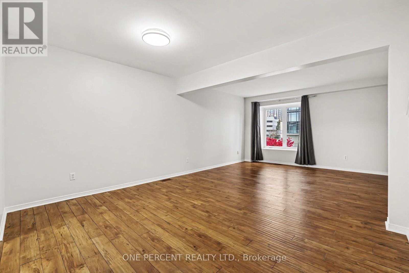 73 THORNBURY CRESCENT, Ottawa — photo 6