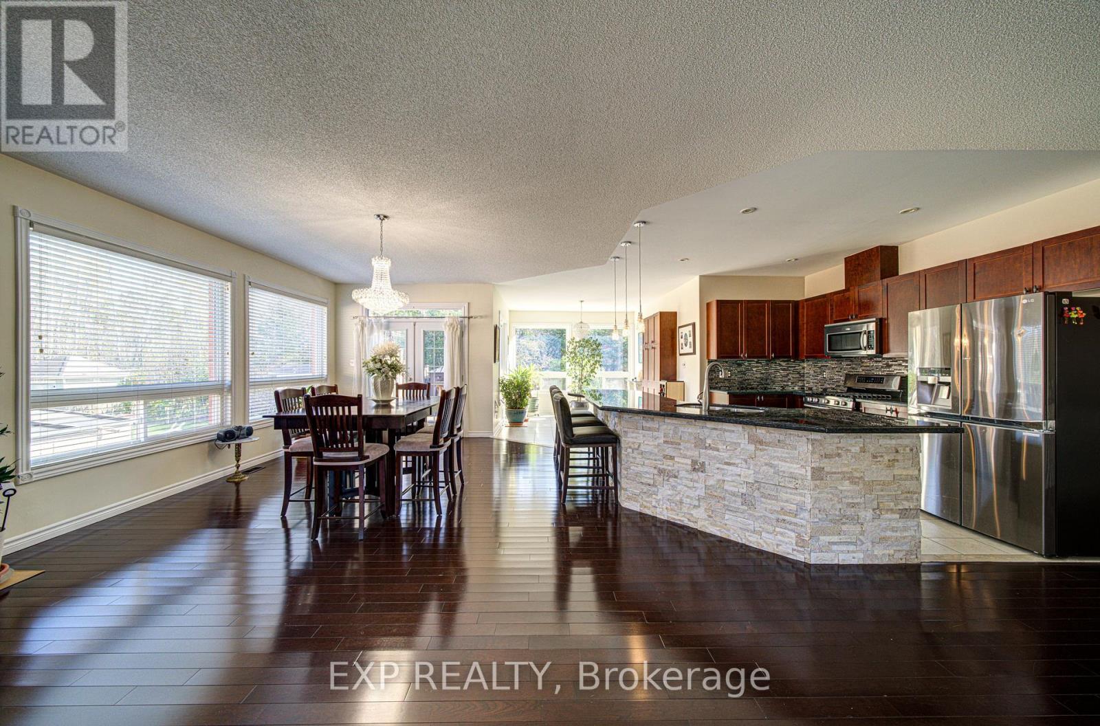 30 CHERRY SANDS CRESCENT, Wasaga Beach — photo 7